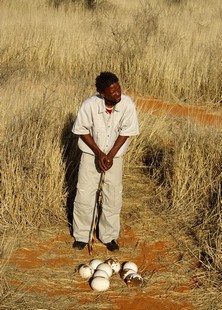 055 Namibia Okt 2006 Strausseneier.JPG